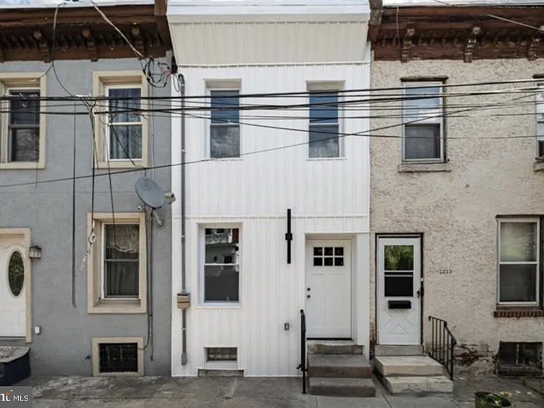 2215 N Mutter St — Photo 1
