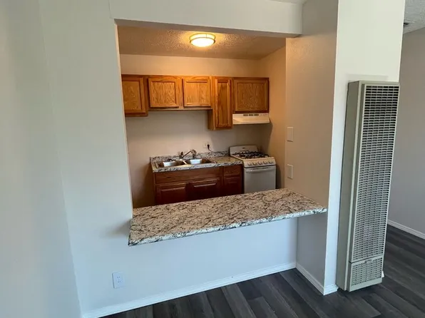 437 Mesilla St SE, Albuquerque, NM 87108