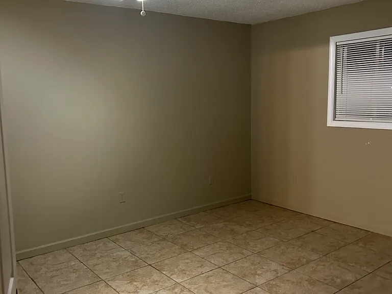 556 Anchorage Rd #B — Photo 3