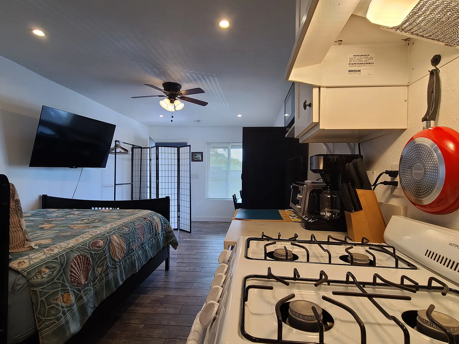 Studio, 525 sqft, $2,215 — Photo 3