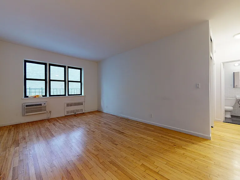354 E 83rd St #2K — Photo 1