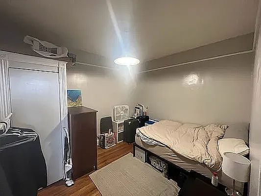 4th image of 60 6th Ave #1F