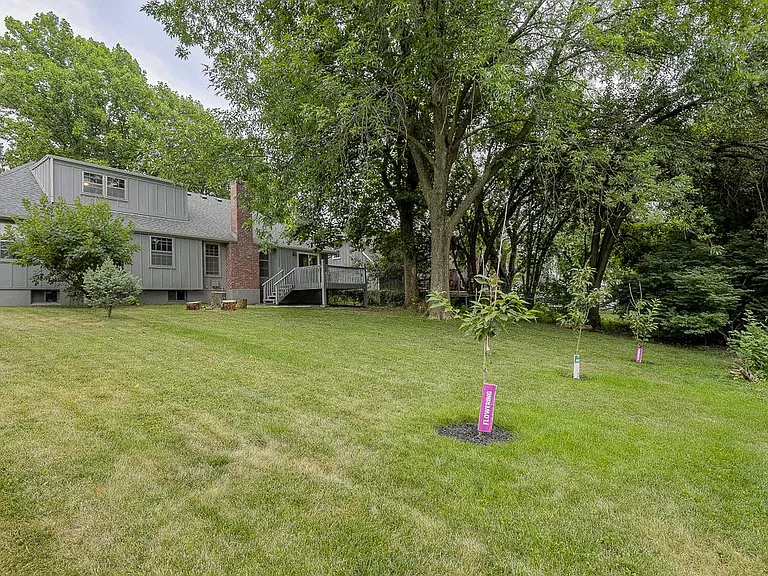10116 Nieman Rd — Photo 18