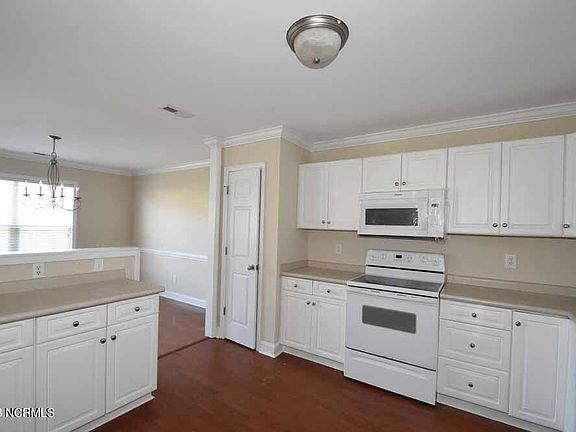 5th image of 3329 Langston Blvd
