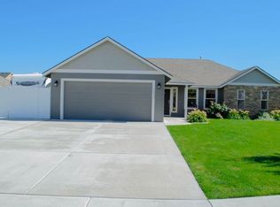 5012 Pamplona Dr, Pasco, WA