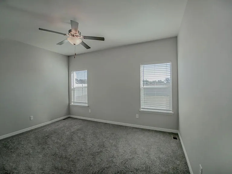 735 Shadowleaf Ave — Photo 11
