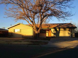 902 Kentucky Dr, Perryton, TX 79070