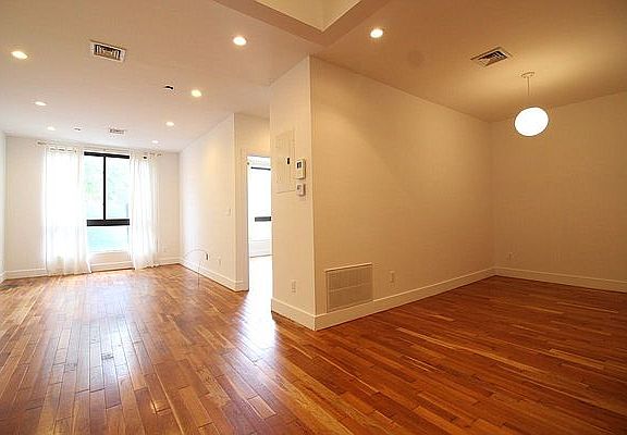 3rd image of 25 Woodbine St #11207