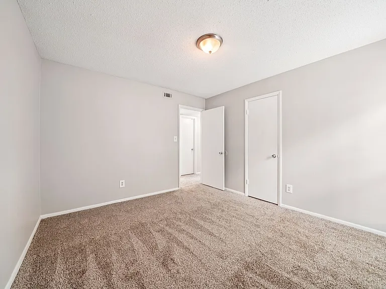 Hills at Hoover Apartments — Photo 51
