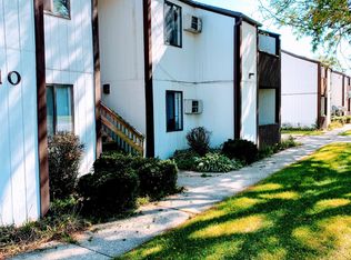 2030 Princess Ct APT 8, Lockport, IL 60441