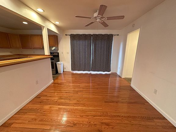5th image of 801 Mark St