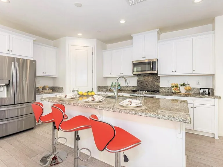 5649 Dublin Blvd — Photo 3