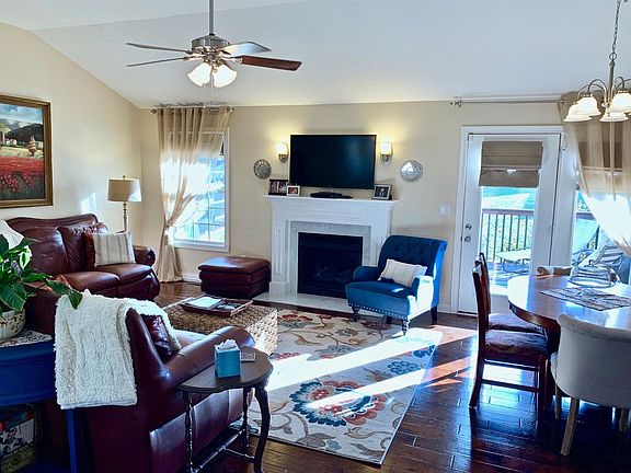 4th image of 320 White Cliffs Ln