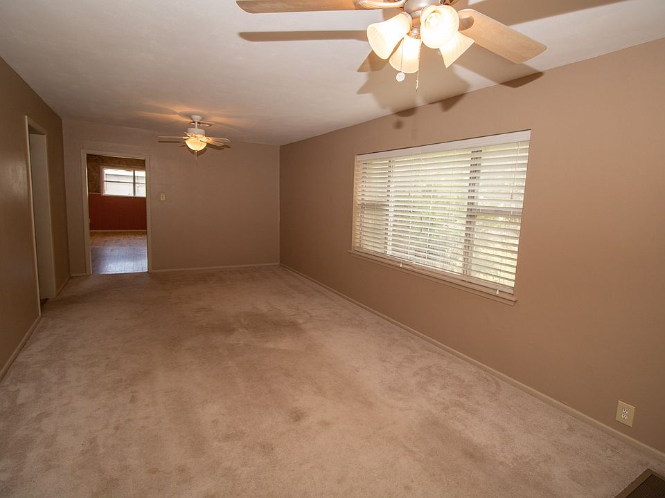 1204 W Main St, Turkey, TX 79261 Zillow