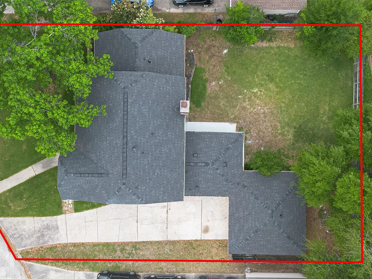 4 bed, 2.5 bath, 2832 sqft, $2,800 — Photo 3