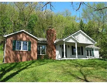 136 Woodland Farms Rd photo 1