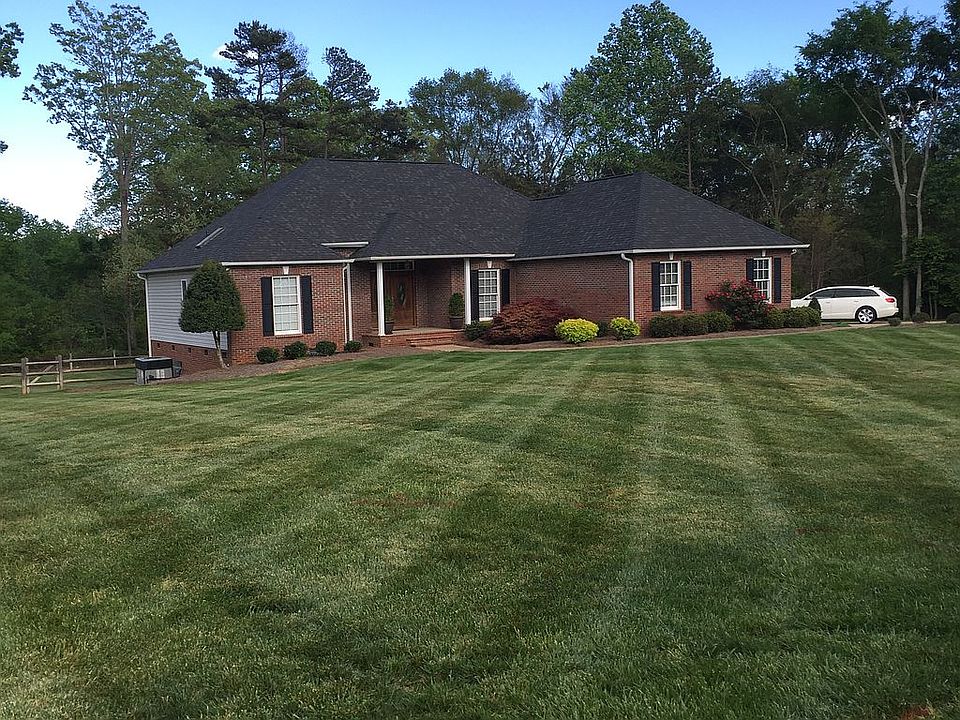 1st image of 211 Dove Field Dr