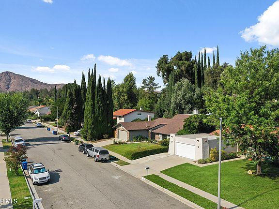 3rd image of 132 N Sabra Ave