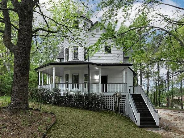 7965 Tower Dr, Douglasville, GA 30134
