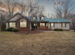 1529 Decamp Rd, Stockbridge, MI 49285