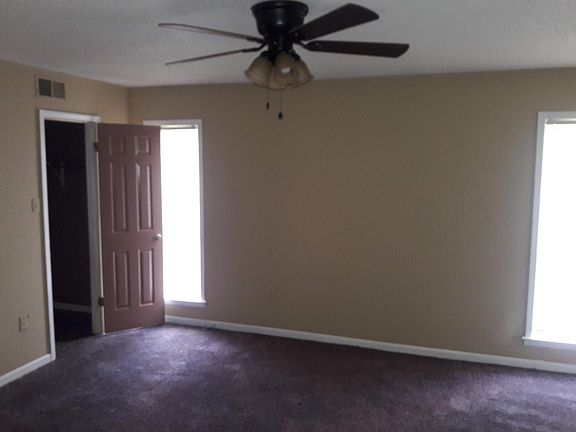 4th image of 4588 Blandford Dr