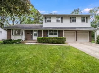 104 N Wilke Rd, Palatine, IL 60074