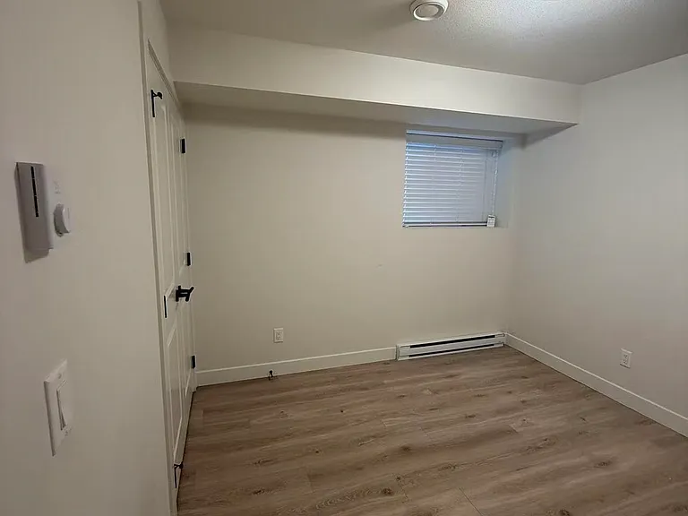 1100X Harris Dr #BASEMENT — Photo 4