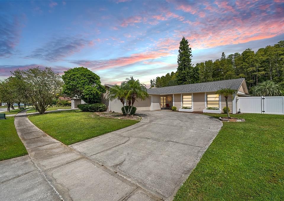 1st image of 15740 GARDENSIDE LANE