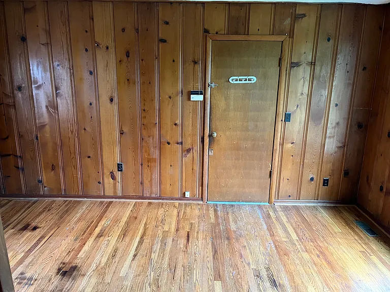 348 Woodycrest Ave — Photo 9