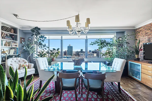 Sold by Compass | media 12