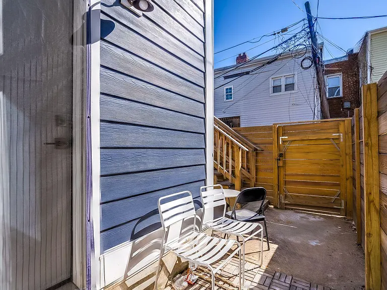 2-1605 F St NE #2 — Photo 26