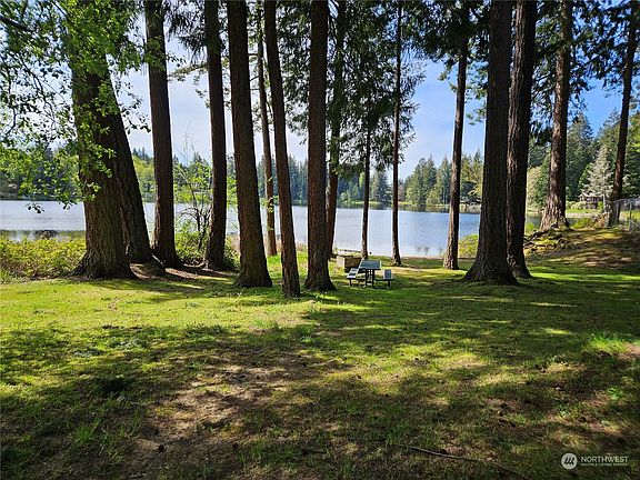 3rd image of 10802 Tempo Lake Drive SE