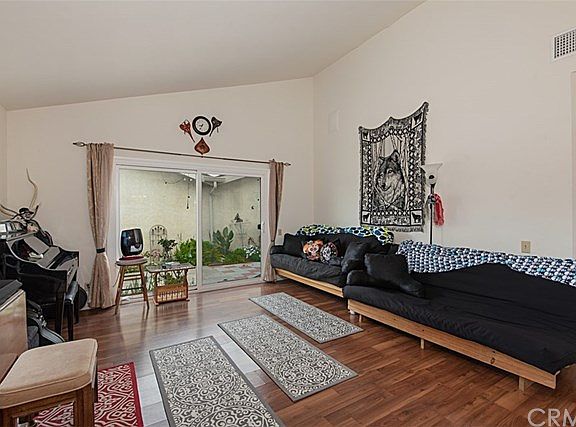 5th image of 1145 Cabrillo Park Dr