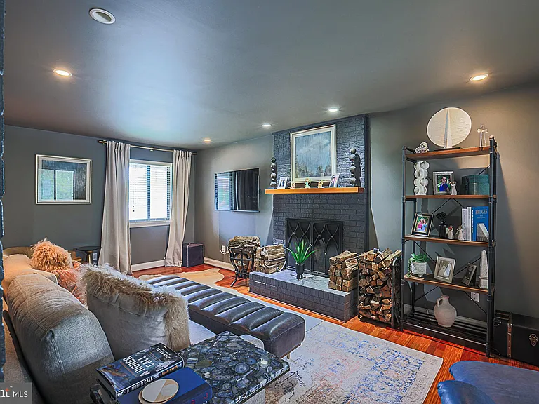 400 Five Farms Ln — Photo 28