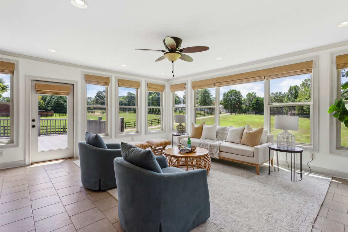 6.1 Sunroom