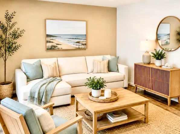 2535 Harbor Blvd APT 4, Ventura, CA 93001