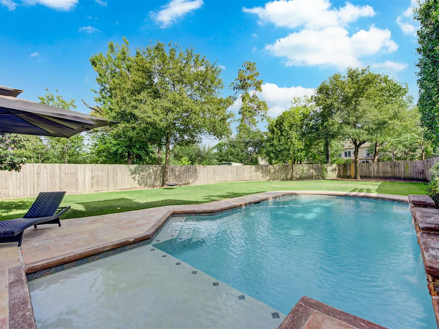 4 bed, 5.0 bath, 3480 sqft, $6,300 — Photo 2