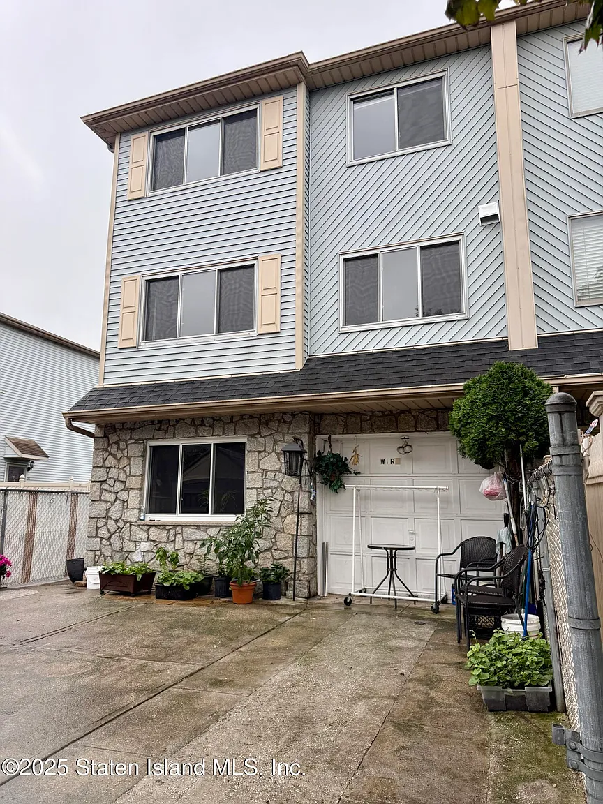 16 Wirt Ln photo 1