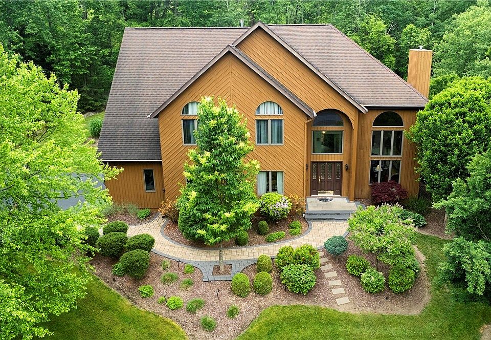1st image of 2389 Sourwood Dr