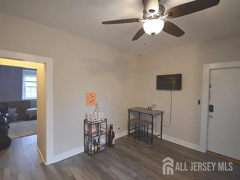 405 N Washington Ave #1 — Photo 2
