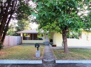 1110 Herman St, Myrtle Pt, OR 97458