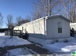 1018 Kim Ln, Vermillion, SD 57069