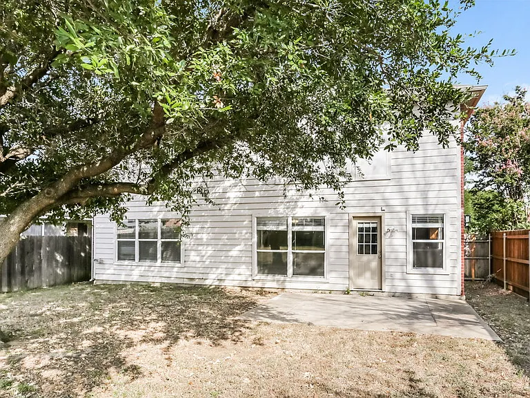 1008 Whistle Stop Dr — Photo 17