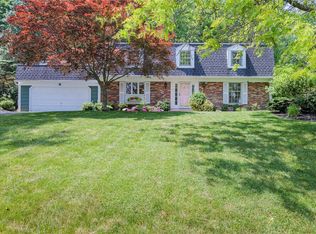 21 Chipping Rdg, Fairport, NY 14450