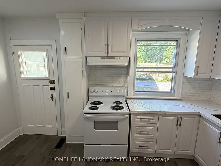 670 Mount Pleasant Rd — Photo 5