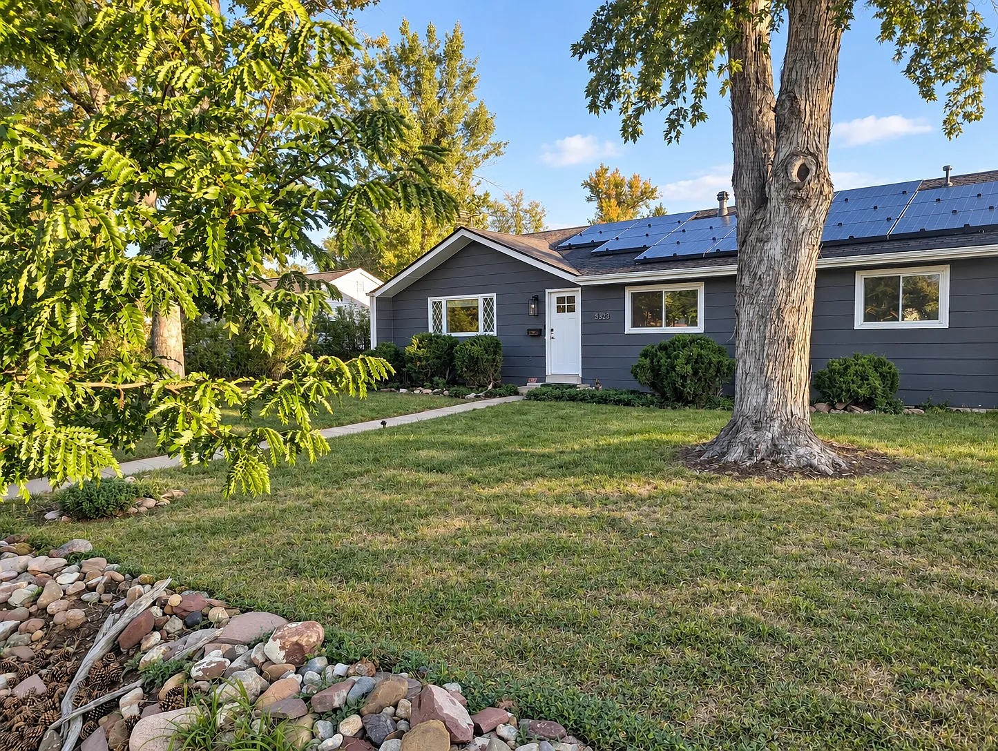4 bed, 1.5 bath, 1303 sqft, $3,100 — Photo 1