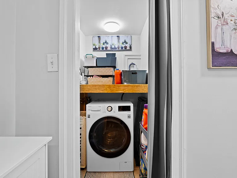 428 Lombard St #1 — Photo 16