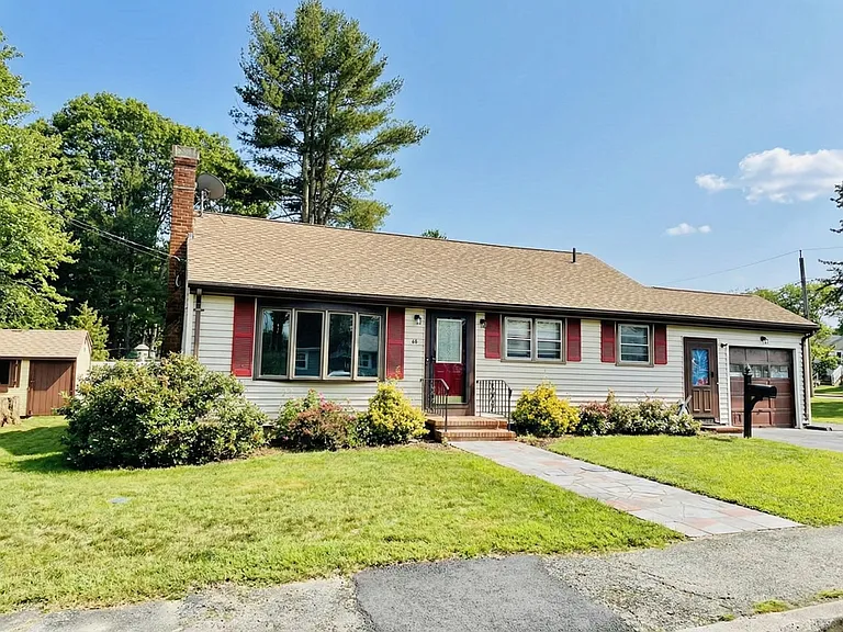 65 Barbara Ln — Photo 2