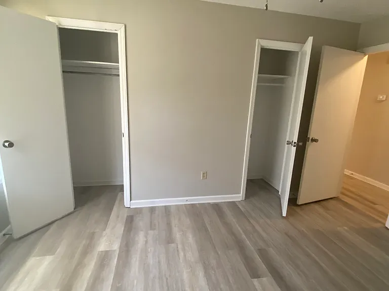 105 Maid Marian Ct — Photo 25