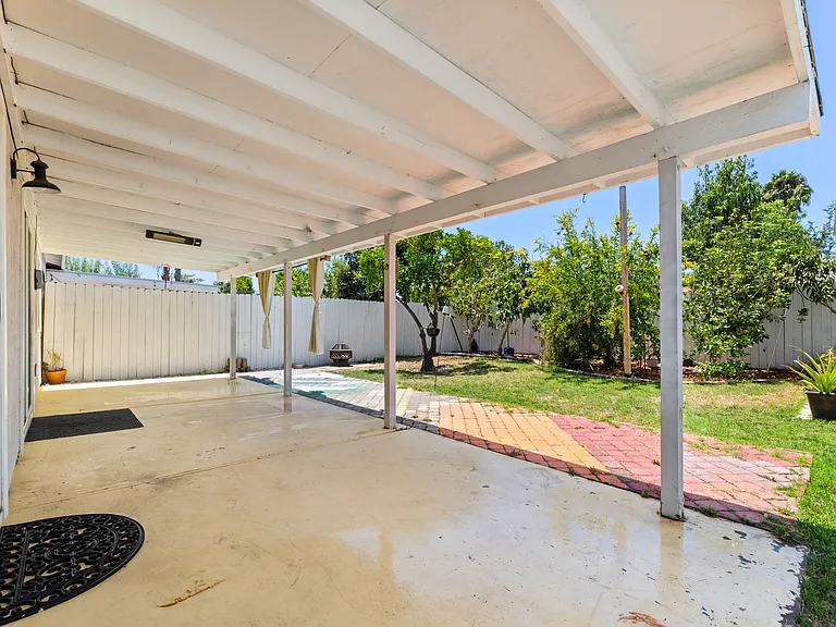262 Securidad St — Photo 21